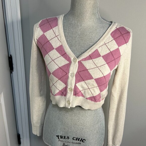 Aeropostale Sweaters - Aeropostale Cropped Argyle Cardigan EUC Size XS